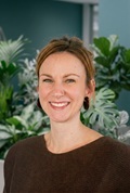 Ehstand, Julia